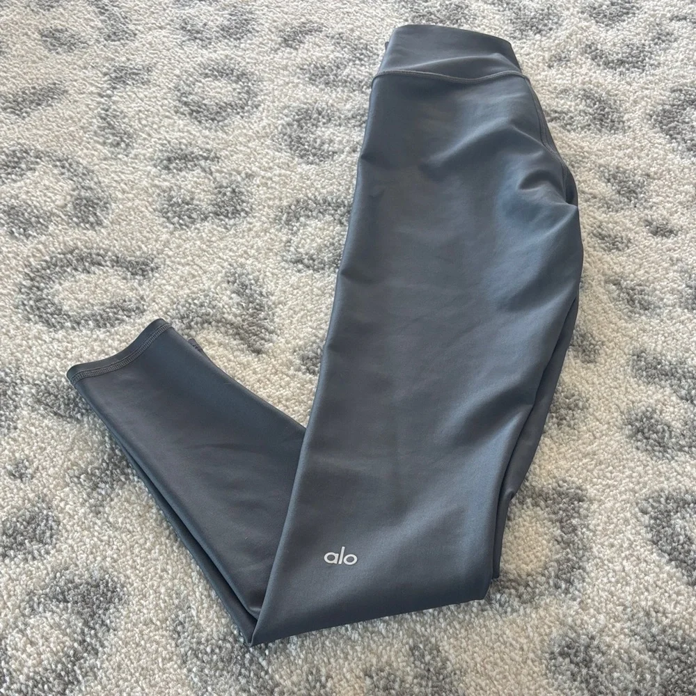 like NEW ALO Yoga airlift Charcoal Leggings Sz XS - Picture 1 of 6